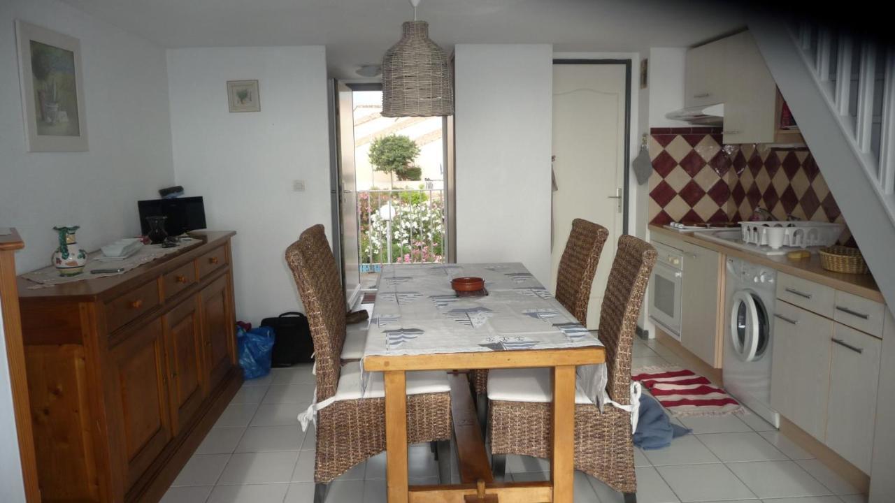 Duplex Pleine Vue Piscine Parking Fibre Wifi Et Centre A Pied St Pierre La Appartement