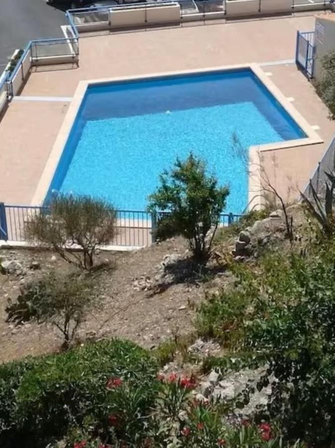 Duplex Pleine Vue Piscine Parking Fibre Wifi Et Centre A Pied St Pierre La Appartement